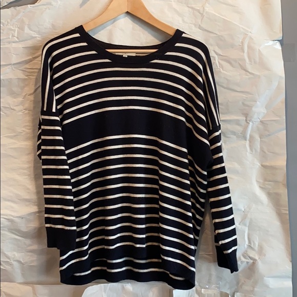 Madewell Crewneck Sweater - Picture 4 of 8